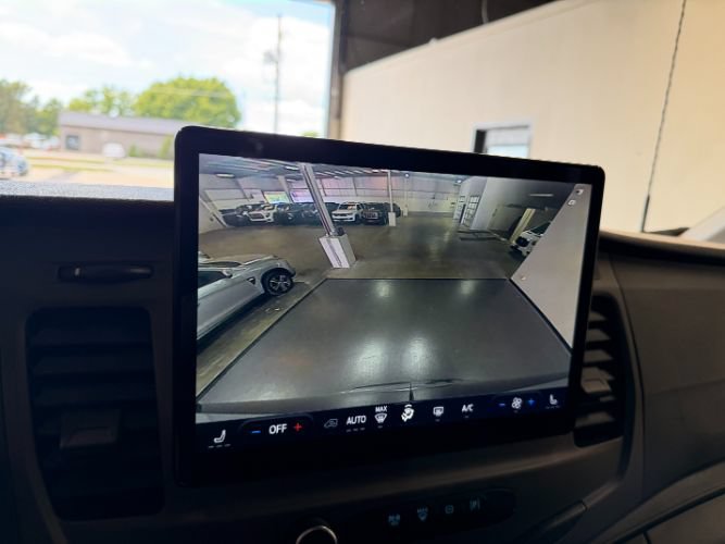 Used 2022 Ford Transit 350 XLT RWD image 16