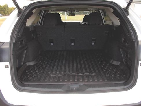 Used 2024 Subaru Outback Premium image 13