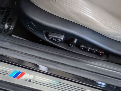 Used 2006 BMW M Roadster image 40