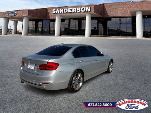 Used 2018 BMW 330i Sedan w/ Convenience Package image 3