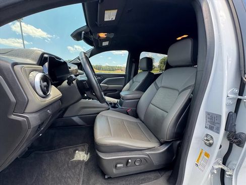 Used 2023 Chevrolet Colorado ZR2 w/ ZR2 Convenience Package III AWD/4WD image 17