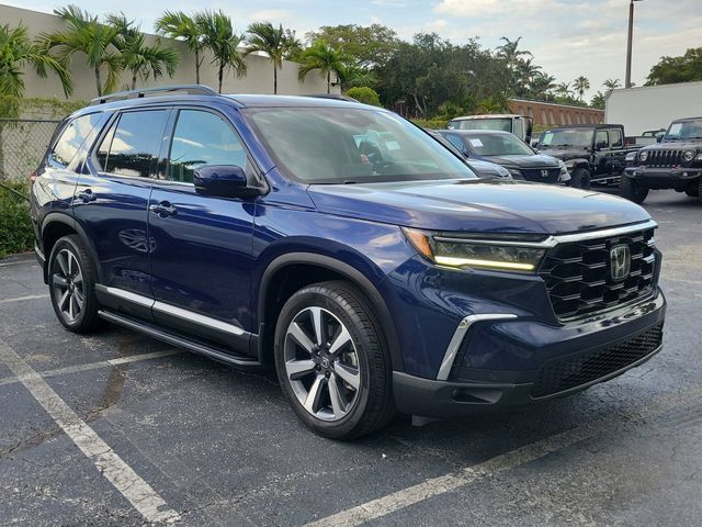 Used 2024 Honda Pilot Touring image 2