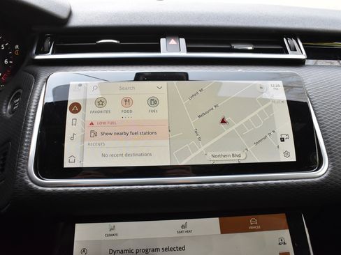 Used 2021 Land Rover Range Rover Velar R-Dynamic S image 32