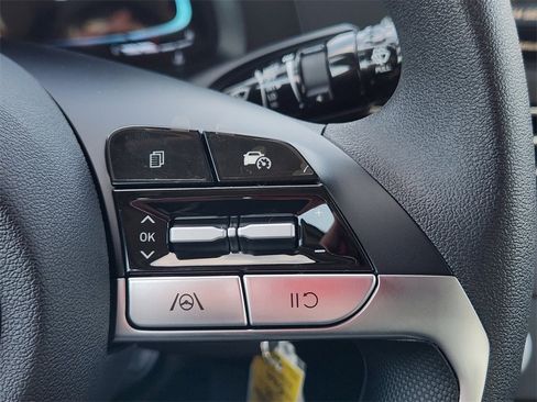 New 2025 Hyundai Elantra SE image 27