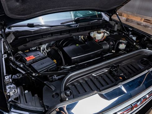 Used 2025 GMC Sierra 1500 SLE w/ X31 Off-Road Package image 40