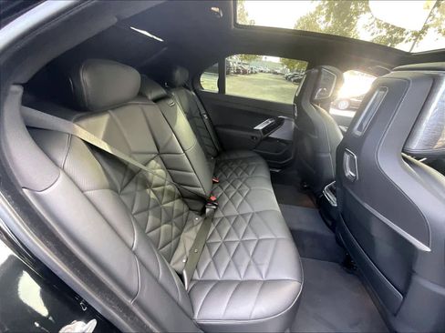 Used 2023 BMW 740i image 26