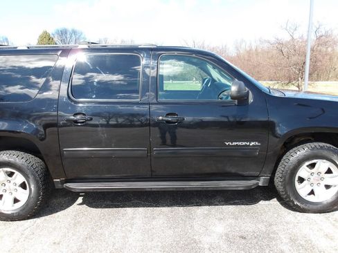 Used 2013 GMC Yukon XL SLT image 36