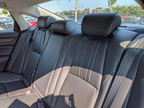 Used 2021 Honda Accord Touring image 31