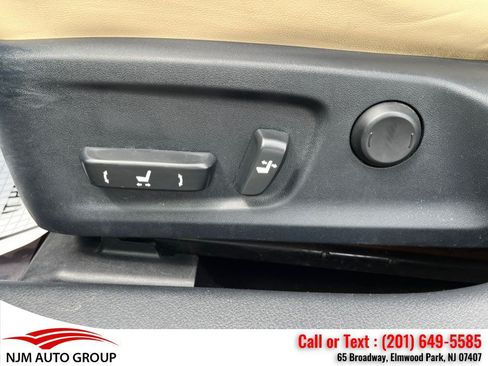 Used 2014 Lexus IS 250 AWD w/ Navigation Package image 18