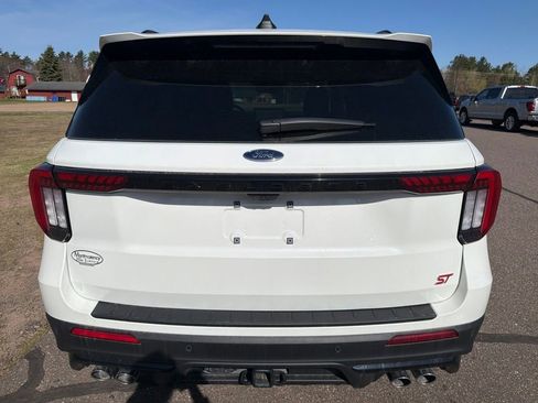 Used 2025 Ford Explorer ST AWD/4WD image 4