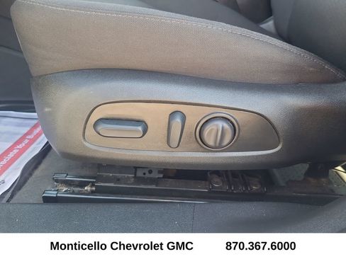 Used 2025 Chevrolet Malibu RS FWD image 14