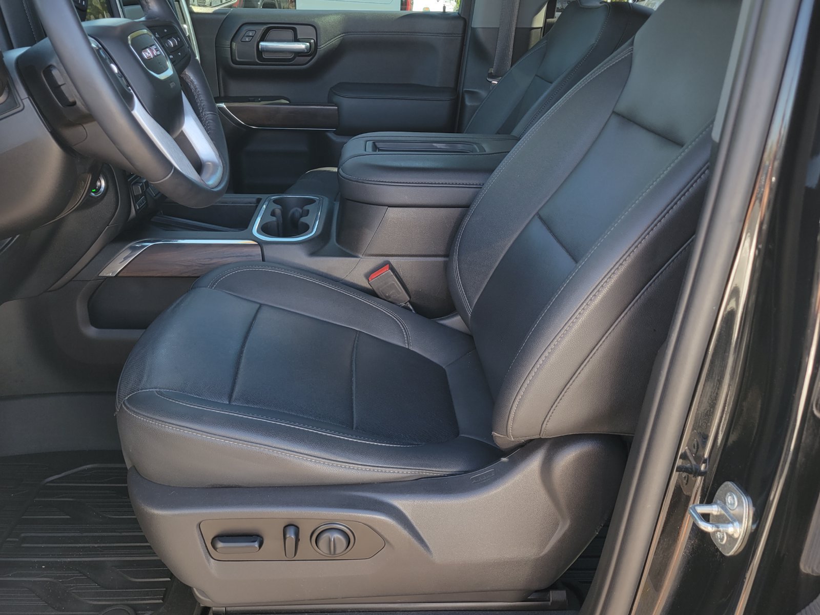Used 2021 GMC Sierra 1500 SLT AWD/4WD image 6