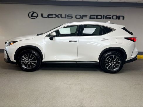 Used 2025 Lexus NX 350 AWD w/ Accessory Package (2T) image 4
