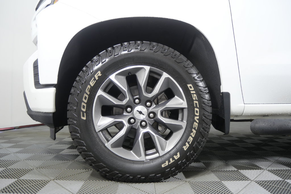 Used 2020 Chevrolet Silverado 1500 RST AWD/4WD image 8