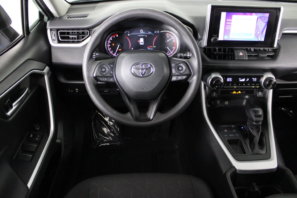 Used 2023 Toyota RAV4 XLE w/ Convenience Package FWD image 6