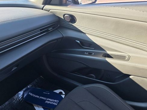 Certified 2025 Hyundai Elantra Sport image 17