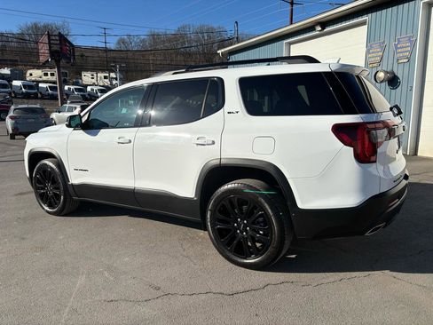Used 2023 GMC Acadia SLT w/ Elevation Edition image 3