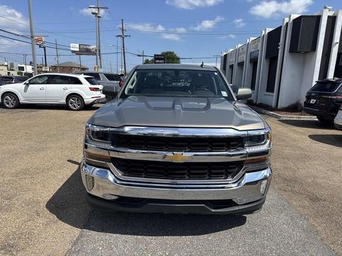 Used 2017 Chevrolet Silverado 1500 LT w/ All Star Edition RWD image 2