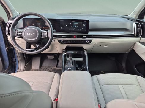 Certified 2025 Kia Sorento S FWD image 28