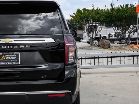 Used 2024 Chevrolet Suburban LT w/ LT Signature Plus Package RWD image 53