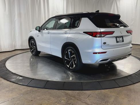 Used 2023 Mitsubishi Outlander SEL image 8