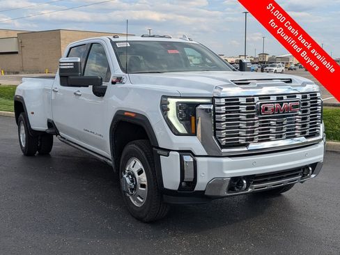New 2026 GMC Sierra 3500 Denali w/ Denali Reserve Package image 18