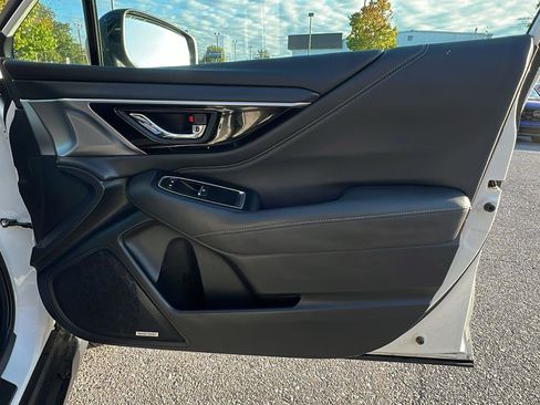 Used 2022 Subaru Outback Limited image 13