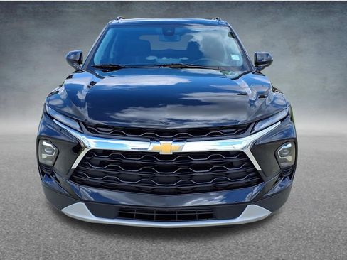 Used 2024 Chevrolet Blazer LT w/ Convenience Package FWD image 2