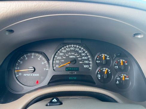 Used 2004 Chevrolet TrailBlazer LS w/ LS Preferred Equipment Group RWD image 28