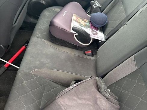 Used 2020 Nissan Kicks SV image 9