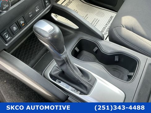 Used 2024 Nissan Frontier SV w/ SV Convenience Package image 23