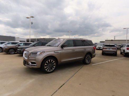 Used 2020 Lincoln Navigator Reserve w/ Equipment Group 201A Reserve image 1