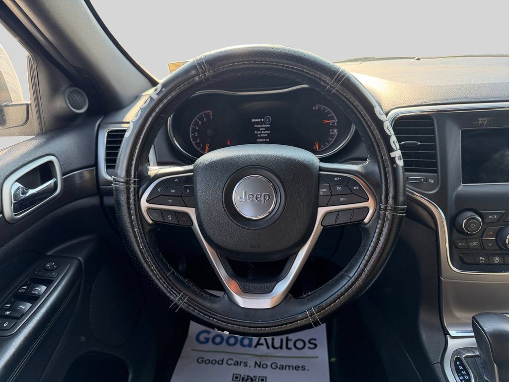Used 2018 Jeep Grand Cherokee Laredo AWD/4WD image 18