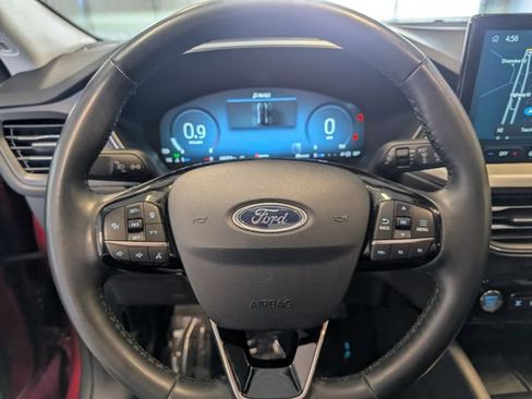 Certified 2024 Ford Escape Platinum AWD/4WD image 18