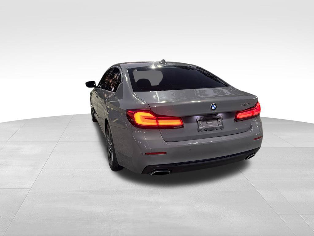 Used 2021 BMW 530i RWD image 3