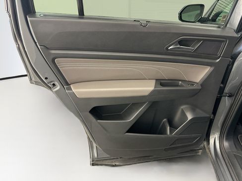 Used 2023 Volkswagen Atlas SE AWD/4WD image 26