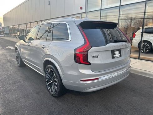 Used 2025 Volvo XC90 B5 Plus image 3