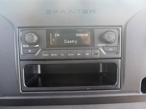 Used 2025 Mercedes-Benz Sprinter 2500 image 24