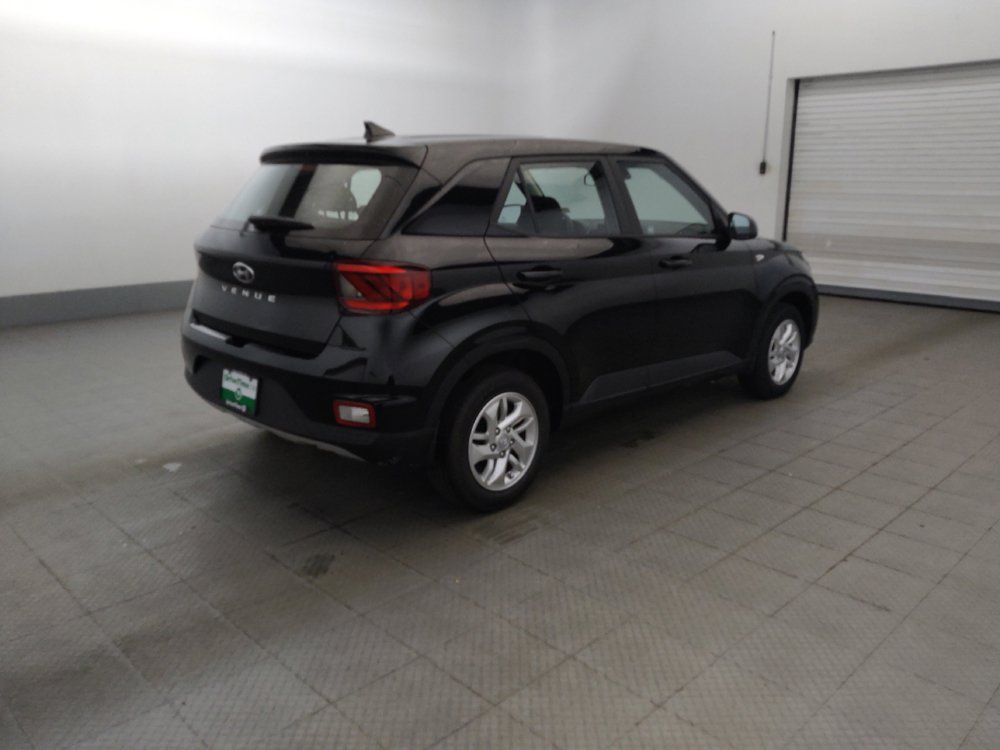 Used 2021 Hyundai Venue SE FWD image 10