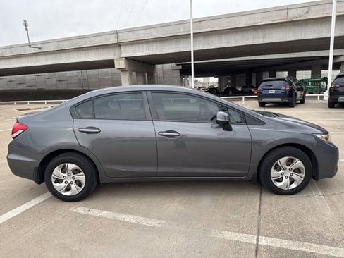 Used 2013 Honda Civic LX image 2
