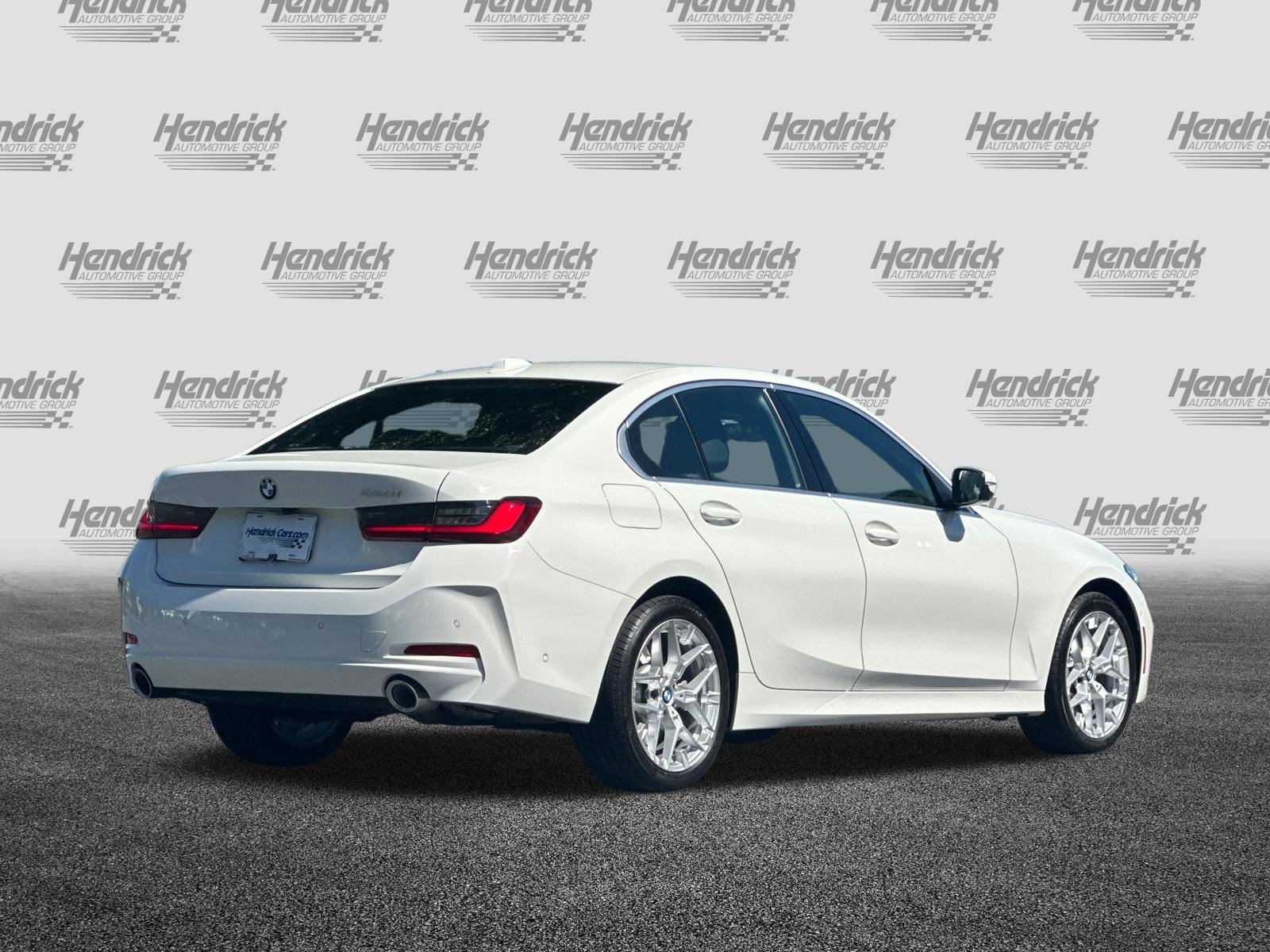 Used 2025 BMW 330i Sedan w/ Premium Package RWD image 5