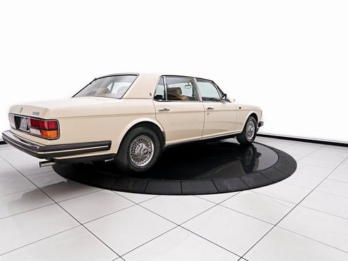 Used 1990 Rolls-Royce Silver Spur image 14