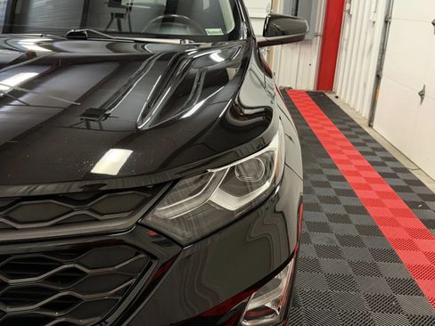 Used 2020 Chevrolet Equinox Premier w/ Premier Redline Edition FWD image 9