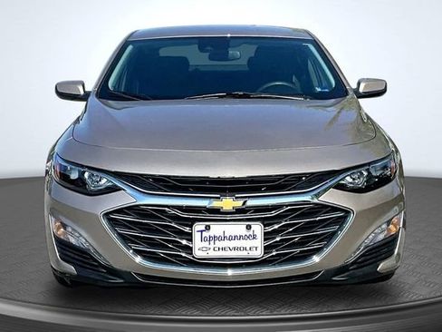 Used 2025 Chevrolet Malibu LT FWD image 2