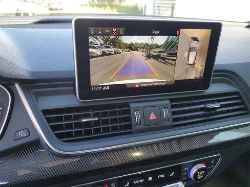 Used 2019 Audi SQ5 Prestige w/ Prestige Package image 28