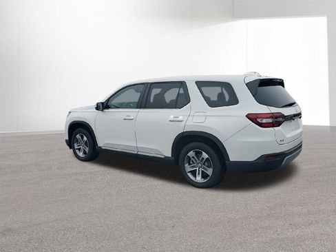 Used 2025 Honda Pilot EX-L image 6