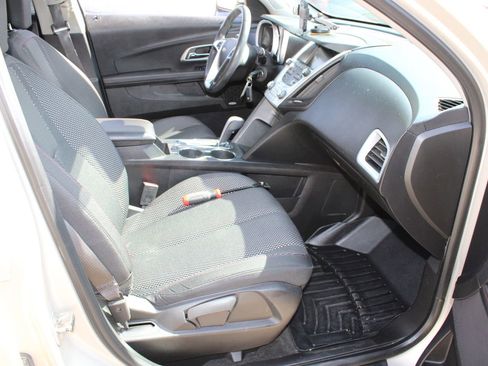 Used 2012 Chevrolet Equinox LT image 17
