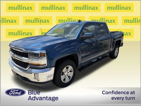 Used 2018 Chevrolet Silverado 1500 LT w/ All Star Edition RWD image 2