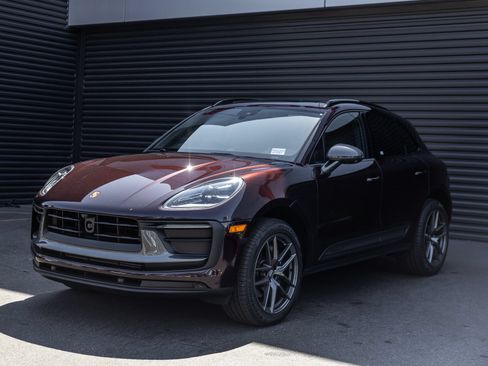 Certified 2026 Porsche Macan Turbo AWD/4WD image 1