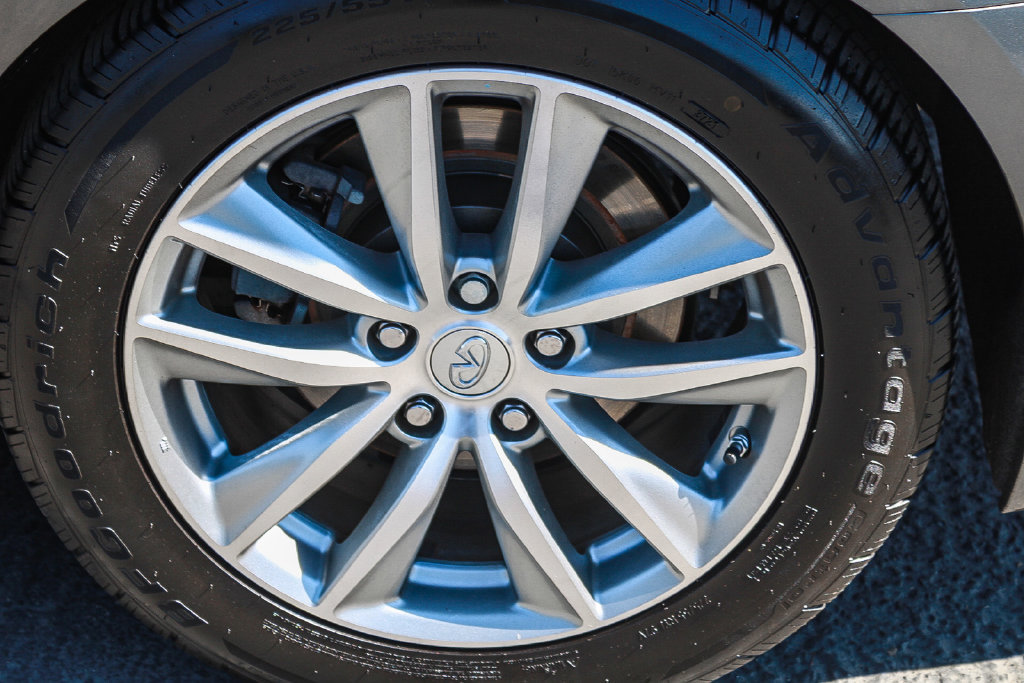Used 2015 INFINITI Q50 Premium w/ Navigation Package RWD image 11